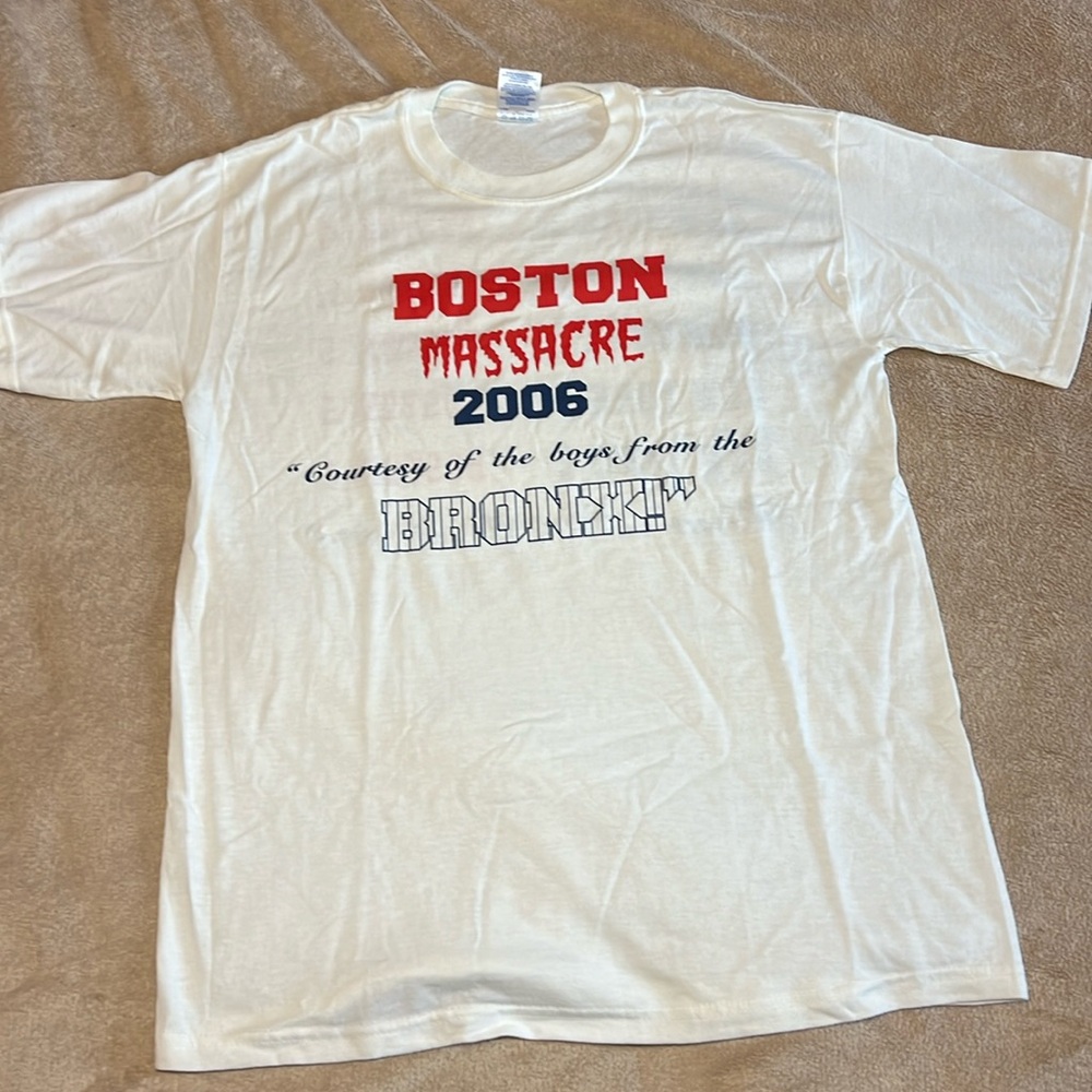 Brand NWOT Yankees Boston Massacre 2006 T-Shirt 2006.